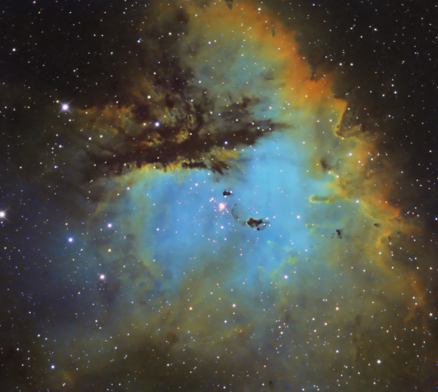 'Pac-Man' Nebula Gobbles Up Space in Stunning Photo